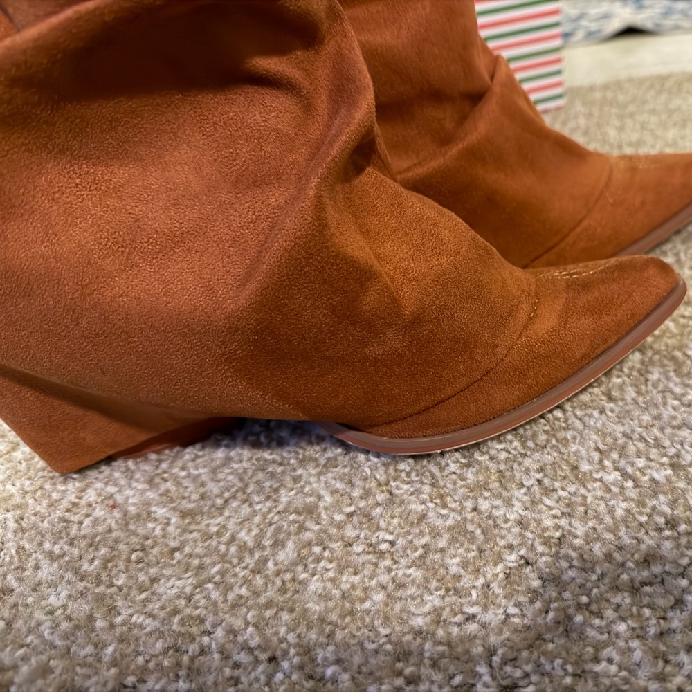 Lonzah Tan Suede Knee High Slouchy Boots - Picture 5 of 5